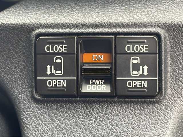 トヨタ シエンタ G クエロ 沖縄県 2020(令2)年 5.1万km ブラックマイカ 純正ナビ(ＮＳＺＴ－Ｙ６８Ｔ)/(フルセグＴＶ　Ｂｌｕｅｔｏｏｔｈ　ＣＤ　ＤＶＤ　ＡＭ　ＦＭ)　/パノラミックビューモニター　/ドライブレコーダー　/ＥＴＣ　　/ハーフレザーシート/ステアリングスイッチ/両側パワースライドドア　/トヨタセーフティセンス/・衝突被害軽減ブレーキ (プリクラッシュセーフティ)																																																		/・車線はみ出しアラート (レーンディパーチャーアラート)																									/・自動ハイビーム (オートマチックハイビーム)																									/スマートキー/プッシュスタート/アイドリングストップ/ＬＥＤヘッドライト　/オートライト/電動格納ミラー/クリアランスソナー/純正フロアマット/ドアバイザー/保証書/取扱説明書/記録簿