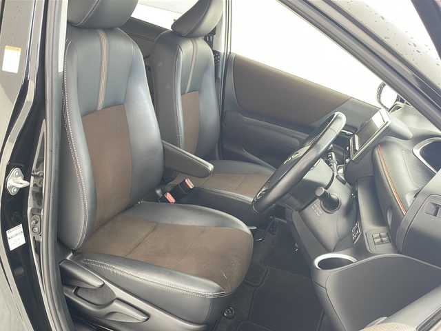 トヨタ シエンタ G クエロ 沖縄県 2020(令2)年 5.1万km ブラックマイカ 純正ナビ(ＮＳＺＴ－Ｙ６８Ｔ)/(フルセグＴＶ　Ｂｌｕｅｔｏｏｔｈ　ＣＤ　ＤＶＤ　ＡＭ　ＦＭ)　/パノラミックビューモニター　/ドライブレコーダー　/ＥＴＣ　　/ハーフレザーシート/ステアリングスイッチ/両側パワースライドドア　/トヨタセーフティセンス/・衝突被害軽減ブレーキ (プリクラッシュセーフティ)																																																		/・車線はみ出しアラート (レーンディパーチャーアラート)																									/・自動ハイビーム (オートマチックハイビーム)																									/スマートキー/プッシュスタート/アイドリングストップ/ＬＥＤヘッドライト　/オートライト/電動格納ミラー/クリアランスソナー/純正フロアマット/ドアバイザー/保証書/取扱説明書/記録簿