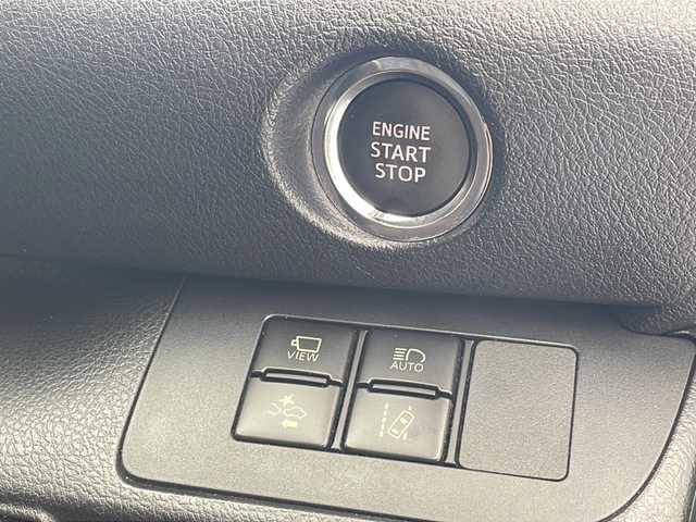 トヨタ シエンタ G クエロ 沖縄県 2020(令2)年 5.1万km ブラックマイカ 純正ナビ(ＮＳＺＴ－Ｙ６８Ｔ)/(フルセグＴＶ　Ｂｌｕｅｔｏｏｔｈ　ＣＤ　ＤＶＤ　ＡＭ　ＦＭ)　/パノラミックビューモニター　/ドライブレコーダー　/ＥＴＣ　　/ハーフレザーシート/ステアリングスイッチ/両側パワースライドドア　/トヨタセーフティセンス/・衝突被害軽減ブレーキ (プリクラッシュセーフティ)																																																		/・車線はみ出しアラート (レーンディパーチャーアラート)																									/・自動ハイビーム (オートマチックハイビーム)																									/スマートキー/プッシュスタート/アイドリングストップ/ＬＥＤヘッドライト　/オートライト/電動格納ミラー/クリアランスソナー/純正フロアマット/ドアバイザー/保証書/取扱説明書/記録簿