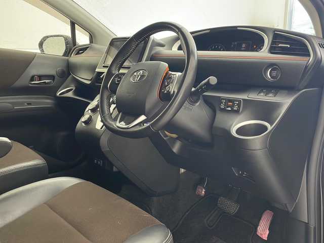 トヨタ シエンタ G クエロ 沖縄県 2020(令2)年 5.1万km ブラックマイカ 純正ナビ(ＮＳＺＴ－Ｙ６８Ｔ)/(フルセグＴＶ　Ｂｌｕｅｔｏｏｔｈ　ＣＤ　ＤＶＤ　ＡＭ　ＦＭ)　/パノラミックビューモニター　/ドライブレコーダー　/ＥＴＣ　　/ハーフレザーシート/ステアリングスイッチ/両側パワースライドドア　/トヨタセーフティセンス/・衝突被害軽減ブレーキ (プリクラッシュセーフティ)																																																		/・車線はみ出しアラート (レーンディパーチャーアラート)																									/・自動ハイビーム (オートマチックハイビーム)																									/スマートキー/プッシュスタート/アイドリングストップ/ＬＥＤヘッドライト　/オートライト/電動格納ミラー/クリアランスソナー/純正フロアマット/ドアバイザー/保証書/取扱説明書/記録簿