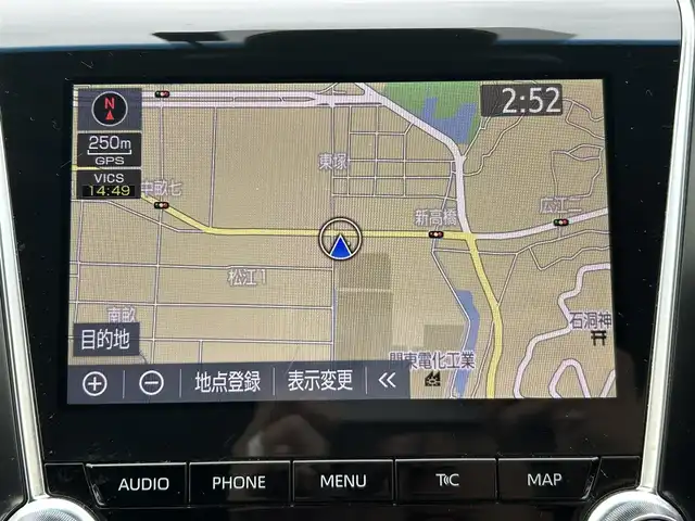 トヨタ クラウン ハイブリッド S 岡山県 2018(平30)年 4.7万km ホワイトパールクリスタルシャイン 登録時走行距離46843km/純正ナビ/フルセグTV(AM.FM.CD.DVD.TV.BT)/全方位カメラ/ETC/ドライブレコーダー/シートヒーター/ステアリングヒーター/本革巻きステアリング/クリアランスソナー/衝突軽減ブレーキ/横滑り防止装置/クルーズコントロール(追従走行あり)/車線逸脱警報（レーンキープアシスト）/オートライト/オートマチックハイビーム/アイドリングストップ/17インチ純正AW/純正フロアマット/レザー調シートカバー/D+N席パワーシート
