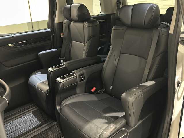 トヨタ アルファード S Cパッケージ 新潟県 2022(令4)年 5.6万km ホワイトパールクリスタルシャイン T-Connect SDナビゲーションシステム/・フルセグTV/・ナビ高精細9.2型TFTワイドタッチディスプレイ/・T-Connect DCMパッケージ/・オーディオBlu-ray、DVD、CD、SD、AM/FM/・USB/AUX/・地上デジタルTV/フリップダウンモニター/3眼LEDヘッドランプ/・ハイ・ロービーム/オートレベリング機能付）/・LEDクリアランスランプ/・イルミネーションデイライト機能付/トヨタセーフティーセンス/・プリクラッシュセーフティ/・レーントレーシングアシスト/・レーダークルーズコントロール（全車速追従機能付）/・ロードサインアシスト/・アダプティブハイビームシステム/シートベンチレーター/シートヒーター/ステアリングヒーター/ETC