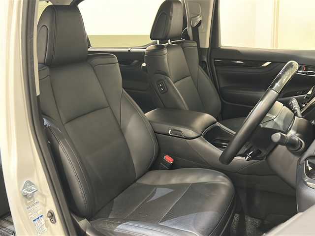 トヨタ アルファード S Cパッケージ 新潟県 2022(令4)年 5.6万km ホワイトパールクリスタルシャイン T-Connect SDナビゲーションシステム/・フルセグTV/・ナビ高精細9.2型TFTワイドタッチディスプレイ/・T-Connect DCMパッケージ/・オーディオBlu-ray、DVD、CD、SD、AM/FM/・USB/AUX/・地上デジタルTV/フリップダウンモニター/3眼LEDヘッドランプ/・ハイ・ロービーム/オートレベリング機能付）/・LEDクリアランスランプ/・イルミネーションデイライト機能付/トヨタセーフティーセンス/・プリクラッシュセーフティ/・レーントレーシングアシスト/・レーダークルーズコントロール（全車速追従機能付）/・ロードサインアシスト/・アダプティブハイビームシステム/シートベンチレーター/シートヒーター/ステアリングヒーター/ETC