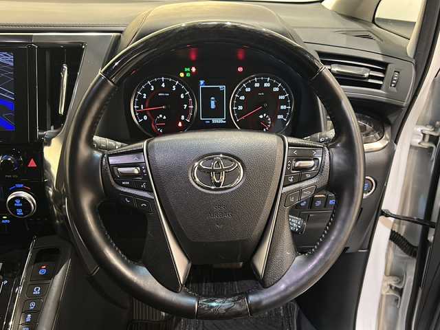 トヨタ アルファード S Cパッケージ 新潟県 2022(令4)年 5.6万km ホワイトパールクリスタルシャイン T-Connect SDナビゲーションシステム/・フルセグTV/・ナビ高精細9.2型TFTワイドタッチディスプレイ/・T-Connect DCMパッケージ/・オーディオBlu-ray、DVD、CD、SD、AM/FM/・USB/AUX/・地上デジタルTV/フリップダウンモニター/3眼LEDヘッドランプ/・ハイ・ロービーム/オートレベリング機能付）/・LEDクリアランスランプ/・イルミネーションデイライト機能付/トヨタセーフティーセンス/・プリクラッシュセーフティ/・レーントレーシングアシスト/・レーダークルーズコントロール（全車速追従機能付）/・ロードサインアシスト/・アダプティブハイビームシステム/シートベンチレーター/シートヒーター/ステアリングヒーター/ETC