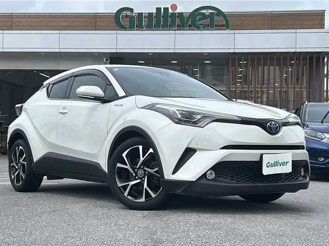 トヨタ Ｃ－ＨＲ G 沖縄県 2017(平29)年 16.7万km ホワイトパールクリスタルシャイン 社外ナビ　フルセグＴＶ　/バックカメラ　/ＬＥＤヘッドライト　/オートライト　/オートハイビーム　/前方ドライブレコーダー　/電動サイドブレーキ　/オートハイビーム　/ビルトインＥＴＣ　/スマートキー
