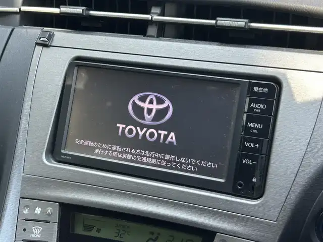 トヨタ プリウス S　マイコーデ 静岡県 2015(平27)年 11.3万km ホワイトパールクリスタルシャイン 特別仕様車/ワンオーナー/純正ＳＤナビ/ＢＴオーディオ/バックカメラ/ＣＤ再/ワンセグTV/ＥＴＣ/専用合皮シート/スマートキー２本/プッシュスタート/ＨＩＤオートライト/フォグランプ/純正フロアマット/ドアバイザー/社外１５ＡＷ