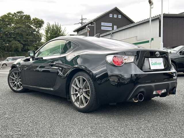 トヨタ ８６ GT 愛知県 2016(平28)年 4万km クリスタルブラックシリカ メモリナビ/ワンセグテレビ/クルーズコントロール/OZレーシング17インチAW/CUSCO車高調/柿本マフラー/TRDフェンダーフィン/ETC/保証書/取説書