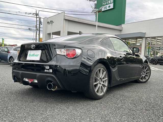トヨタ ８６ GT 愛知県 2016(平28)年 4万km クリスタルブラックシリカ メモリナビ/ワンセグテレビ/クルーズコントロール/OZレーシング17インチAW/CUSCO車高調/柿本マフラー/TRDフェンダーフィン/ETC/保証書/取説書