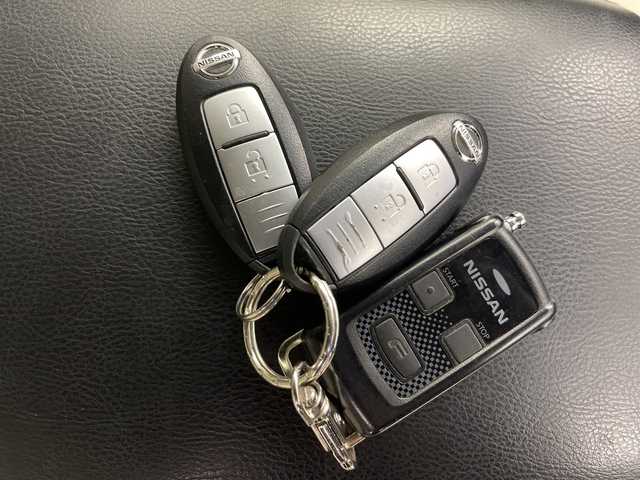 日産 ムラーノ 350XV FOUR Mビアンコ 道央・札幌 2012(平24)年 9.6万km ブリリアントホワイトパール ・4WD /サンルーフ/・純正ナビ  フルセグ/BT/CD/DVD/AUX/・BOSEサウンド/・レザーシート/・パワーシート/シートヒーター/・ルーフレール/・電動格納ミラー/ウィンカーミラー/・ドアバイザー/・冬タイヤ純正AW積込/・純正エンジンスターター/・取説/保証書/・スマートキー/スペアキー