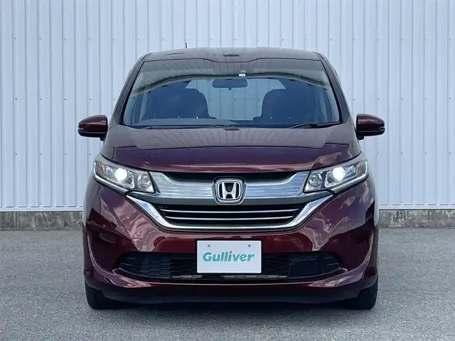 ホンダ フリード ハイブリット G ホンダセンシング 福岡県 2016(平28)年 5.3万km プレミアムディープロッソパール 純正ナビ/フルセグTV/CD/DVD/BT/AM/FM/HDMI/バックカメラ/ホンダセンシング/衝突軽減/レーンキープアシスト/レーダークルーズコントロール/両側パワースライドドア/ＬＥＤオートライト/ビルトインＥＴＣ/ステアリングリモコン/ウォークスルー/ロールサンシェード/スマートキー/プッシュスタート