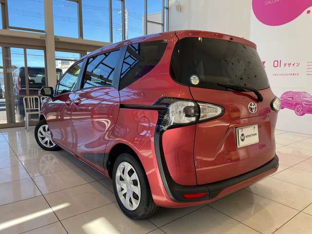 トヨタ シエンタ G 埼玉県 2017(平29)年 3.6万km レッドマイカM 純正ナビ/　　CD/DVD/BT/フルセグTV/バックカメラ/両側パワースライドドア/オートハイビーム/ステアリングスイッチ/アイドリングストップ/プッシュスタート/スペアキー/ETC/禁煙車