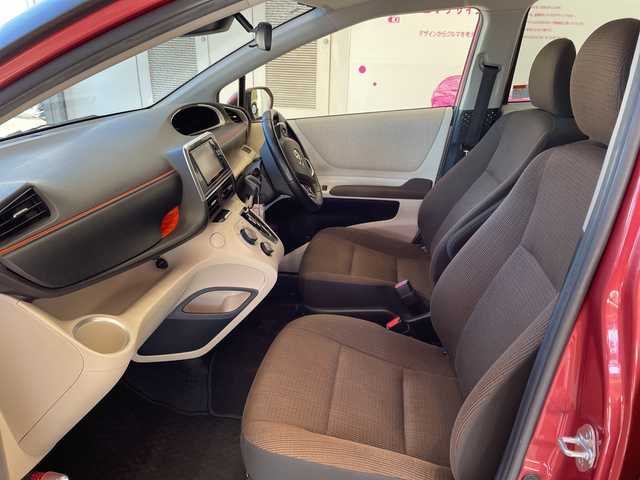 トヨタ シエンタ G 埼玉県 2017(平29)年 3.6万km レッドマイカM 純正ナビ/　　CD/DVD/BT/フルセグTV/バックカメラ/両側パワースライドドア/オートハイビーム/ステアリングスイッチ/アイドリングストップ/プッシュスタート/スペアキー/ETC/禁煙車