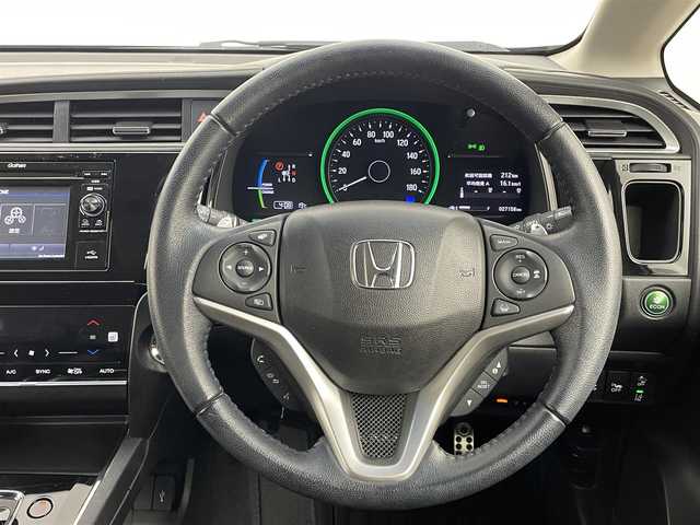 ホンダ シャトル ハイブリッド X ホンダセンシング 大阪府 2018(平30)年 2.8万km ミッドナイトブルービームM 純正ナビ　/ホンダセンシング　/バックカメラ　/シートヒーター　/パドルシフト　/スマートキー　/ビルトインＥＴＣ　/純正フロアマット　/Ｂｌｕｅｔｏｏｔｈ　/ＬＥＤヘッドライト　/オートライト　/ウインカーミラー/電動格納ミラー/衝突被害軽減　/スペアキー