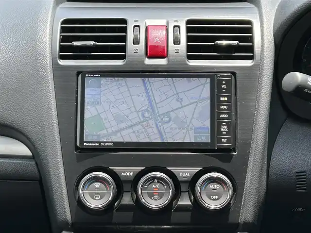 スバル フォレスター 2．0XT アイサイト 東京都 2013(平25)年 6.4万km サテンホワイトパール STIフロントアンダースポイラー/純正SDナビ/　フルセグTV/CD/DVD/Bluetooth/USB//バックカメラ/全車速追従機能付クルーズコントロール/プリクラッシュブレーキ/先行車発進おしらせ/車線逸脱警報/AT誤発進抑制/ハーフレザーシート/パワーシート/シートヒーター/キセノンヘッドライト/フォグランプ/オートライト/純正18インチアルミホイール/プッシュスタート/スマートキー×2/ETC/保証書/取扱説明書