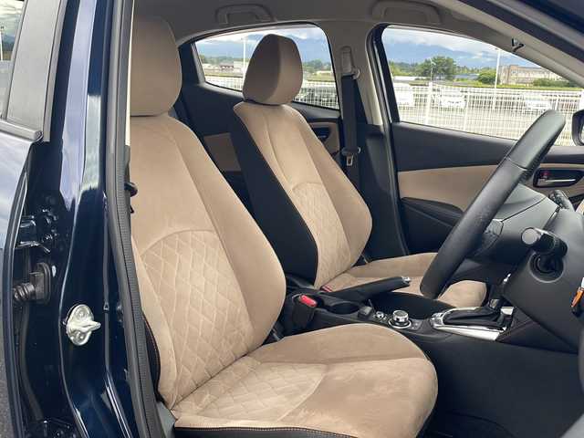マツダ デミオ 13Sテーラードブラウン 富山県 2018(平30)年 5.3万km ディープクリスタルブルーマイカ 純正ナビ/ワンセグＴＶ/全方位カメラ/ＣＤ・ＤＶＤ・ＢＴ/レーダークルーズコントロール/レーンキープアシスト/コーナーセンサー/アイドリングストップ/オートライト/LEDヘッドライト/社外ＡＷ/純正フロアマット/シートヒーター/AAC/プッシュスタート/スマートキー/スペアキー/保証書/取扱説明書/記録簿