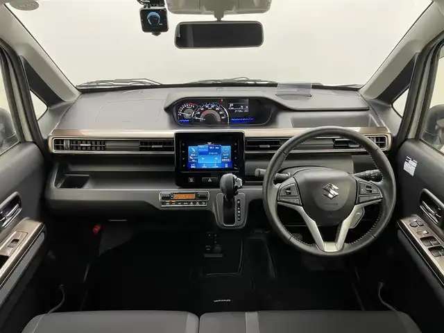 スズキ ワゴンＲ カスタムＺ HYBRID ZX 岡山県 2022(令4)年 2.5万km ピュアホワイトP スズキセーフティーサポート/・デュアルセンサーブレーキサポート/・ハイビームアシスト/・レーンキープアシスト/・レーダークルーズコントロール/純正ディスプレイオーディオ/(Bluetooth/USB)/全周囲カメラ/社外ドライブレコーダー/(前：360°＋後方)/ヘッドアップディスプレイ/運転席シートヒーター/LEDヘッドライト＆フォグ/ステアリンスリモコン/アイドリングストップ/横滑り防止機能/ISOFIX/スマートキー×2/プッシュスタート/純正フロアマット/純正ドアバイザー/保証書/取扱説明書