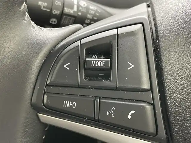 スズキ ワゴンＲ カスタムＺ HYBRID ZX 岡山県 2022(令4)年 2.5万km ピュアホワイトP スズキセーフティーサポート/・デュアルセンサーブレーキサポート/・ハイビームアシスト/・レーンキープアシスト/・レーダークルーズコントロール/純正ディスプレイオーディオ/(Bluetooth/USB)/全周囲カメラ/社外ドライブレコーダー/(前：360°＋後方)/ヘッドアップディスプレイ/運転席シートヒーター/LEDヘッドライト＆フォグ/ステアリンスリモコン/アイドリングストップ/横滑り防止機能/ISOFIX/スマートキー×2/プッシュスタート/純正フロアマット/純正ドアバイザー/保証書/取扱説明書