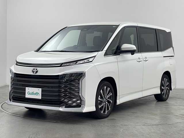 トヨタ ヴォクシー S－Z 群馬県 2024(令6)年 1.6万km ホワイトパールクリスタルシャイン 衝突被害軽減ブレーキ　純正ナビ　バックカメラ　両側電動スライドドア　アダプティブクルーズコントロール　ハーフレザーシート　ステアリングリモコン　シートヒーター　レザーステアリング　スマートキー　禁煙車