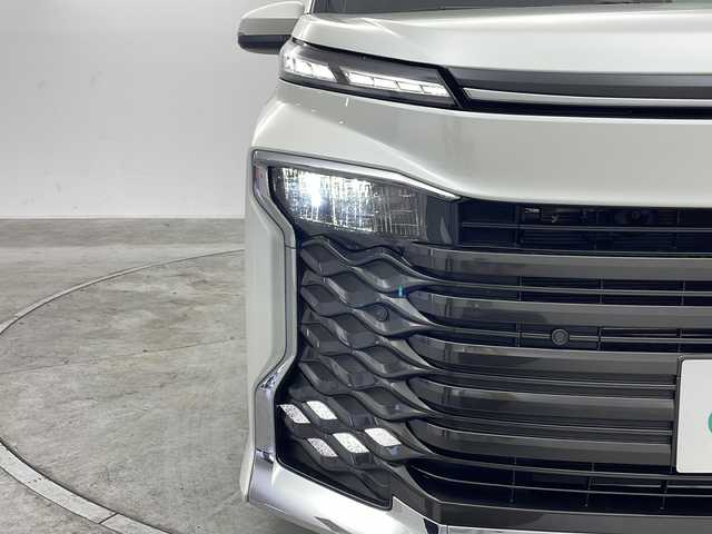 トヨタ ヴォクシー S－Z 群馬県 2024(令6)年 1.6万km ホワイトパールクリスタルシャイン 衝突被害軽減ブレーキ　純正ナビ　バックカメラ　両側電動スライドドア　アダプティブクルーズコントロール　ハーフレザーシート　ステアリングリモコン　シートヒーター　レザーステアリング　スマートキー　禁煙車