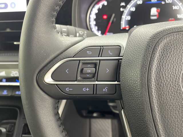 トヨタ ヴォクシー S－Z 群馬県 2024(令6)年 1.6万km ホワイトパールクリスタルシャイン 衝突被害軽減ブレーキ　純正ナビ　バックカメラ　両側電動スライドドア　アダプティブクルーズコントロール　ハーフレザーシート　ステアリングリモコン　シートヒーター　レザーステアリング　スマートキー　禁煙車