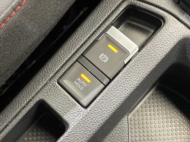 フォルクスワーゲン ＶＷ Ｔ－ロック TDI スポーツ 栃木県 2021(令3)年 1.7万km 赤Ⅱ ワンオーナー/ディーゼル/ターボ/純正ナビ/（Bluetooth/USB）/バックカメラ/Front Assist/Lane Assist/BSM/ACC/ドライバー疲労検知システム/コーナーセンサー/ビルトインETC/前方ドライブレコーダー/ルーフレール/禁煙車/赤/黒2トーン/オートライト/LEDヘッドライト/パドルシフト/横滑り防止装置/フォグランプ/スマートキー/プッシュスタート/アイドリングストップ/ステアリングスイッチ/革巻きステアリング/ウィンカーミラー/純正18インチアルミホイール/純正フロアマット