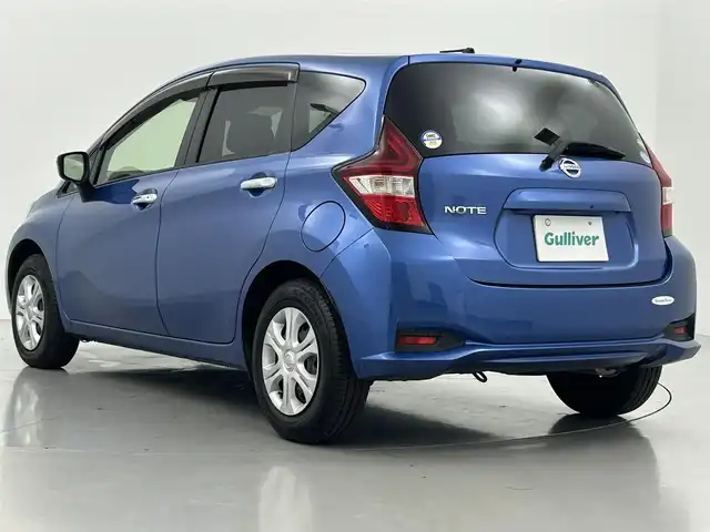日産 ノート X 熊本県 2018(平30)年 4.2万km シャイニングブルー 純正ナビMJ117D-W（ＣＤ・ＤＶＤ・フルセグ・ＢＴ・ＳＤ）/ＥＴＣ　/アイドリングストップ　/エマージェンシーブレーキ　/レーンキープアシスト　/横滑り防止　/ステアリングリモコン/電動格納ミラー　/社外フロアマット/オートライト/スマートキー