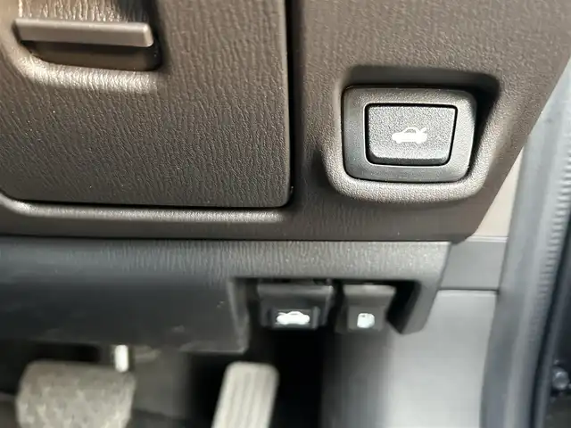 マツダ アテンザ セダン 25S Lパッケージ 道央・札幌 2019(平31)年 2.5万km マシーングレープレミアムM ・マツダコネクトナビ/・バックカメラ/・Bluetooth/・ワンセグTV/・DVD再生可能/・i　stop/・パーキングアシスト/・アイドリングストップ/・レーンキープアシスト/・コーナーセンサー/・ETC/・茶革シート/・シートヒーター/・エアシート/・パドルシフト/・純正19インチAW/・積込スタッドレス付き