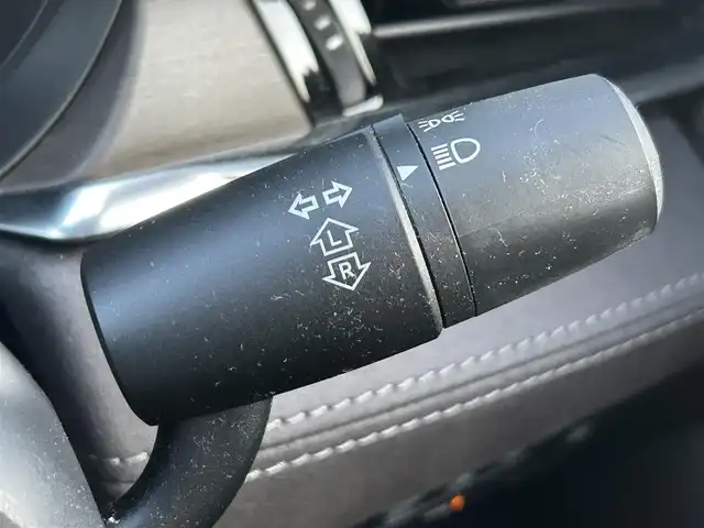 マツダ アテンザ セダン 25S Lパッケージ 道央・札幌 2019(平31)年 2.5万km マシーングレープレミアムM ・マツダコネクトナビ/・バックカメラ/・Bluetooth/・ワンセグTV/・DVD再生可能/・i　stop/・パーキングアシスト/・アイドリングストップ/・レーンキープアシスト/・コーナーセンサー/・ETC/・茶革シート/・シートヒーター/・エアシート/・パドルシフト/・純正19インチAW/・積込スタッドレス付き