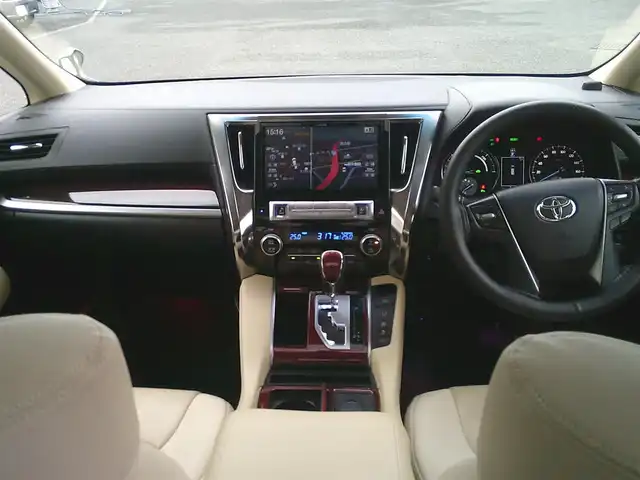 トヨタ アルファードハイブリット X 埼玉県 2015(平27)年 7.2万km ラグジュアリーホワイトパールクリスタルシャインガラスフレーク ・ディーラー記録簿（H27～R7まで完備）/・ワンオーナー/・サンルーフ/・両側パワースライドドア/・クルーズコントロール/・社外・デジタルインナーミラー（前後ドラレコ機能有）/・アルパイン10インチナビ/・アルパイン13インチフリップダウンモニター/・クラリオンフロントスピーカー/・クラリオンリアスピーカー/・カロッツェリア天吊りスピーカー/・アルパインアンプ/・社外・LEDルームランプ/・社外・皮調シートカバー/・社外・シフトゲートLEDイルミランプ/・2列目オットマンシート/・AC１００V電源/・社外・フルカラーLEDフットランプ/・社外・ルーフカラーイルミコントローラー/・TEIN車高調（フレックスZ)/・ロクサーニメイオール21インチアルミ/（９．０J　＋３８）/・コンチネンタルマックスコンタクトタイヤ21インチ/・HIDヘッドライト/・HIDフォグランプ/・社外・スーパーウェルカムライティングキット/・社外・アイドリングライトキット/・社外・アルミスカッフプレート/・社外・ホーン（クラクソンストリトーン）/・スマートキー×２/・プッシュスタート/・保証書/・取説