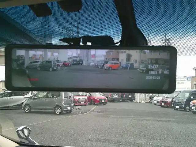 トヨタ アルファードハイブリット X 埼玉県 2015(平27)年 7.2万km ラグジュアリーホワイトパールクリスタルシャインガラスフレーク ・ディーラー記録簿（H27～R7まで完備）/・ワンオーナー/・サンルーフ/・両側パワースライドドア/・クルーズコントロール/・社外・デジタルインナーミラー（前後ドラレコ機能有）/・アルパイン10インチナビ/・アルパイン13インチフリップダウンモニター/・クラリオンフロントスピーカー/・クラリオンリアスピーカー/・カロッツェリア天吊りスピーカー/・アルパインアンプ/・社外・LEDルームランプ/・社外・皮調シートカバー/・社外・シフトゲートLEDイルミランプ/・2列目オットマンシート/・AC１００V電源/・社外・フルカラーLEDフットランプ/・社外・ルーフカラーイルミコントローラー/・TEIN車高調（フレックスZ)/・ロクサーニメイオール21インチアルミ/（９．０J　＋３８）/・コンチネンタルマックスコンタクトタイヤ21インチ/・HIDヘッドライト/・HIDフォグランプ/・社外・スーパーウェルカムライティングキット/・社外・アイドリングライトキット/・社外・アルミスカッフプレート/・社外・ホーン（クラクソンストリトーン）/・スマートキー×２/・プッシュスタート/・保証書/・取説