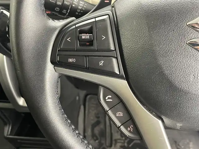 スズキ クロスビー HYBRID MZ 愛知県 2018(平30)年 7.5万km スーパーブラックパール 3トーンコーディネート 純正８型ナビ　全方位カメラ　禁煙車　シートヒーター　フルセグＴＶ　Ｂｌｕｅｔｏｏｔｈ　ＵＳＢ　ＥＴＣ　デュアルセンサーブレーキ　衝突軽減　車線逸脱　リヤパーキングセンサー　ＬＥＤオートライト　クルコン