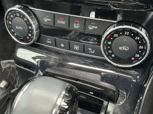 メルセデス・ベンツ ゲレンデヴァーゲン Ｇ３５０ｄ 東京都 2017(平29)年 6.4万km オブシディアンブラック ラグジュアリーパッケージ/・スライディングルーフ/・本革シート(前後席シートヒーター)/harman/kardon/純正ナビ/　CD/DVD/MSV/BT/地デジ/SD/USB/地デジ/バックカメラ/メモリ付きパワーシート/レーダーセーフティパッケージ/HID /ETC2.0/パークトロニック /前方ドライブレコーダー/パドルシフト/キーレス×2/保証書/取扱説明書