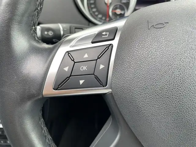 メルセデス・ベンツ ゲレンデヴァーゲン Ｇ３５０ｄ 東京都 2017(平29)年 6.4万km オブシディアンブラック ラグジュアリーパッケージ/・スライディングルーフ/・本革シート(前後席シートヒーター)/harman/kardon/純正ナビ/　CD/DVD/MSV/BT/地デジ/SD/USB/地デジ/バックカメラ/メモリ付きパワーシート/レーダーセーフティパッケージ/HID /ETC2.0/パークトロニック /前方ドライブレコーダー/パドルシフト/キーレス×2/保証書/取扱説明書