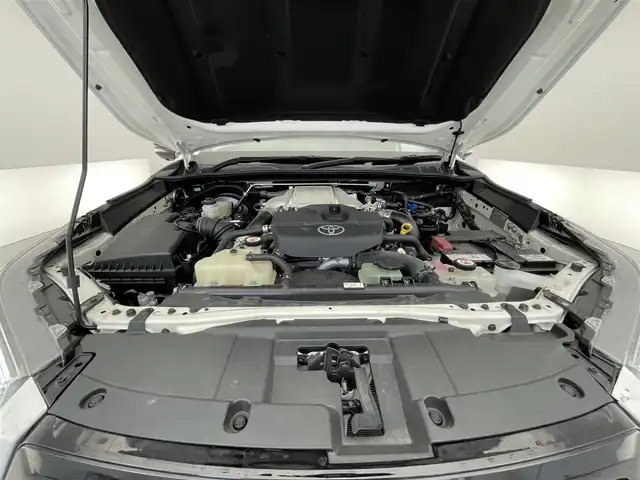 トヨタ ハイラックス Z GRスポーツ 滋賀県 2022(令4)年 3万km スーパーホワイトⅡ 禁煙車/純正ナビ/パノラミックビューモニター/ハーフレザーシート/パワーシート/トヨタセーフティセンス/クルーズコントロール/コーナーセンサー/パドルシフト/ドラレコ/ETC/LEDヘッドライト/アイドリングストップ/GR専用ハンドル/トノカバー/社外アルミホイール