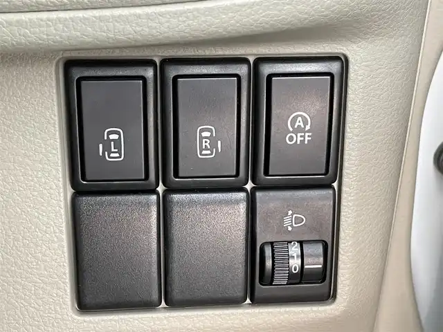 スズキ スペーシア X 大分県 2016(平28)年 7.1万km クリスタルホワイトP プッシュスタート/両側電動スライド/スマートキー/電動格納ミラー/後席サンシェード/ドアバイザー/オートライト/シートヒーター（運転席のみ）/純正フロアマット/アイドリングストップ/オートエアコン