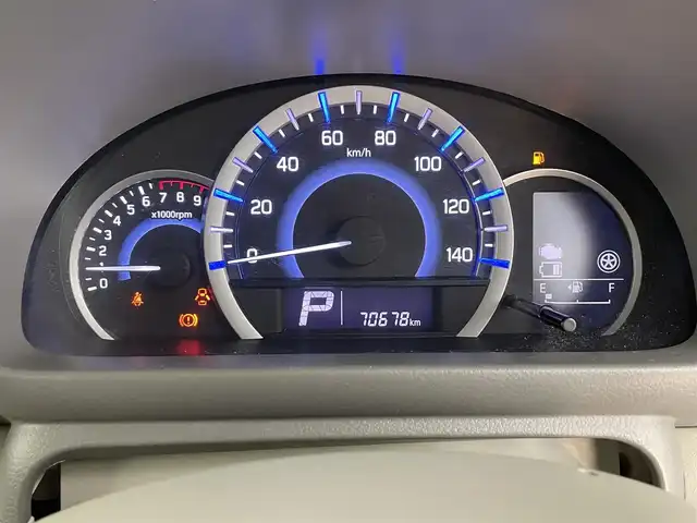 スズキ スペーシア X 大分県 2016(平28)年 7.1万km クリスタルホワイトP プッシュスタート/両側電動スライド/スマートキー/電動格納ミラー/後席サンシェード/ドアバイザー/オートライト/シートヒーター（運転席のみ）/純正フロアマット/アイドリングストップ/オートエアコン