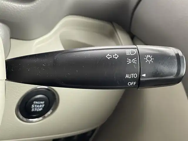 スズキ スペーシア X 大分県 2016(平28)年 7.1万km クリスタルホワイトP プッシュスタート/両側電動スライド/スマートキー/電動格納ミラー/後席サンシェード/ドアバイザー/オートライト/シートヒーター（運転席のみ）/純正フロアマット/アイドリングストップ/オートエアコン