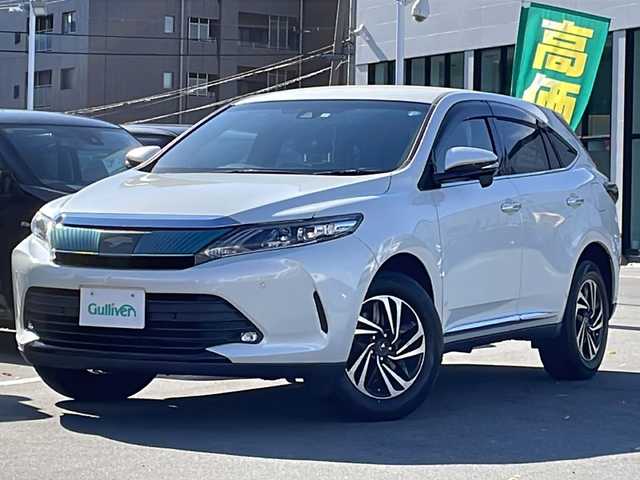トヨタ ハリアー エレガンス 長野県 2017(平29)年 10.6万km ホワイトパールクリスタルシャイン 禁煙車/ワンオーナー/純正SD9インチナビ//Bluetooth/CD/DVD/フルセグTV/バックカメラ/D席パワーシート/ハーフレザーシート/クルーズコントロール/電動パーキングブレーキ/ブレーキホールド/プリクラッシュブレーキ/アイドリングストップ/コーナーセンサー/横滑り防止装置/オートマチックハイビーム/ビルトインETC/純正AW17インチ/モデリスタ/純正フロアマット/ブラインドスポット/オールオートウィンドウ/スマートキー/プッシュスタート/スペアキー/保証書/取扱説明書