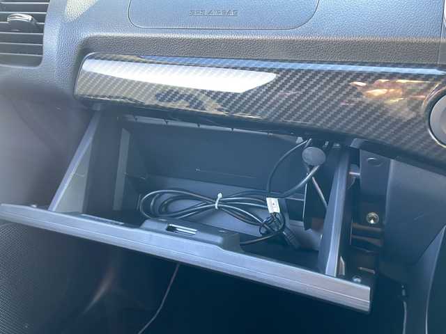 トヨタ コペン GRスポーツ 東京都 2022(令4)年 1.8万km パールホワイトⅢ Apple CarPlay対応ディスプレイオーディオ/純正MOMOステアリング/純正レカロシート/シートヒーター/HKSマフラー/BBS製アルミホイール/LEDヘッドライト/スマートキー/ETC/横滑り防止装置/保証書/取扱説明書