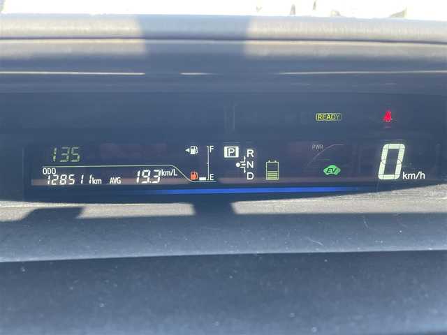 トヨタ プリウス α S Lセレクション 埼玉県 2014(平26)年 12.9万km ホワイトパールクリスタルシャイン (株)IDOMが運営する【じしゃロン川越店】の自社ローン専用車両になります。こちらは現金またはオートローンご利用時の価格です。自社ローンご希望の方は別途その旨お申付け下さい/純正SDナビ NSCP-W62/（ワンセグ/Bluetooth/CD/AM/FM）/モデリスタフルエアロ/バックカメラ/社外１６インチアルミホイール/ＨＩＤヘッドライト/オートライト/フォグ/ウインカーミラー/ビルトインＥＴＣ/スマートキー（スペアキー×1）/純正ドアバイザー/純正フロアマット/ステアリングリモコン/車両取扱説明書/保証書