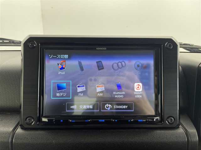 スズキ ジムニー XC 群馬県 2021(令3)年 2.6万km ジャングルグリーン 純正８インチナビ(ｉPod　フルセグ　FM　AM　BluetoothAUDIO　DVD　SMARTUSEN)/スズキセーフティサポート(標識認識　車線逸脱警報機能　ふらつき警報機能　先行車発進お知らせ機能　ハイビームアシスト/デュアルセンサーブレーキサポート)/=========================/前席シートヒータ/LEDヘッドライト/純正シートカバー/純正フロアマット/純正ホイール/プッシュスタート/電動格納ミラー/ヒートデッドドアミラー