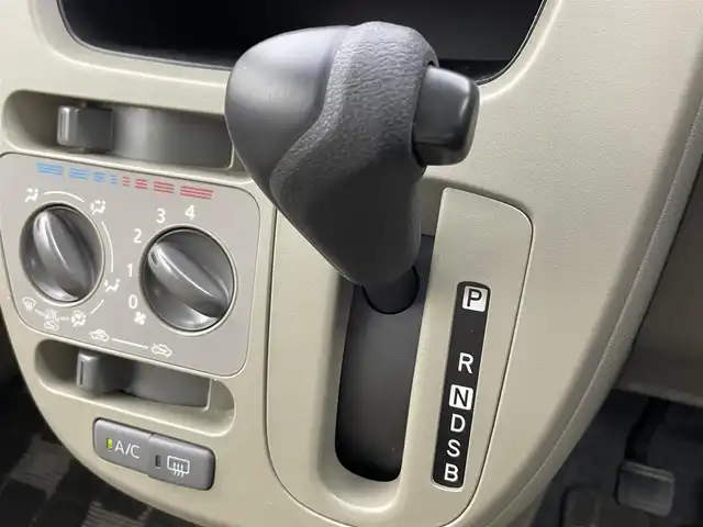スバル ステラ L 富山県 2014(平26)年 2.3万km ブライトシルバーメタリック カーオーディオ（AM/FM/CD/AUX）/鉄チン付きサマータイヤ積込（5部山）/純正フロアマット/リモコンキー/スペアキー有/アイドリングストップ/ABS/パワーステアリング/パワーウィンドウ/エアコン