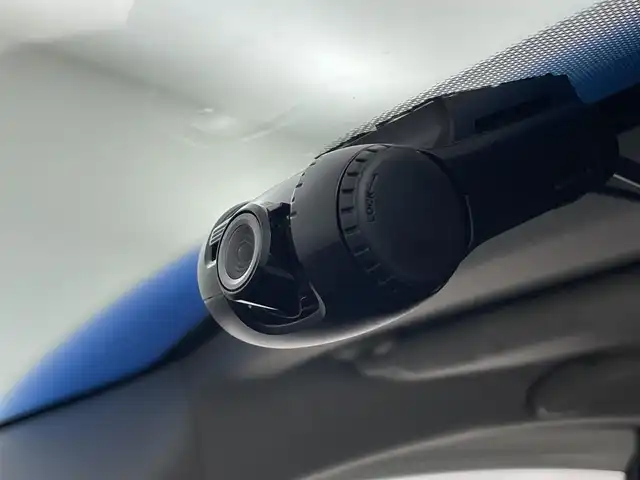 ホンダ ヴェゼル ハイブリッド Z 埼玉県 2015(平27)年 5.1万km ホワイトオーキッドパール 純正8インチナビ　フルセグ　CD DVD BT　バックカメラ　ホンダセンシング　クルコン　ドラレコ　ハーフレザーシート　シートヒーター　ビルトインETC　LEDオートライト　
