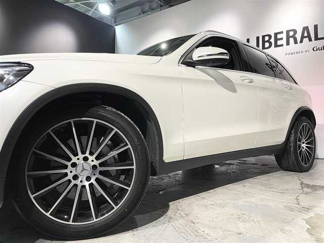 メルセデス・ベンツ ＧＬＣ２２０ d 4マチックスポーツ 道央・札幌 2018(平30)年 3.1万km ダイヤモンドホワイト AMGスタイリングパッケージ/レーダーセーフティパッケージ/・アクティブブレーキアシスト/・アクティブレーンキーピングアシスト/・アクティブブラインドスポットアシスト/・ディスタンスパイロットディストロニック/・PRE-SAFE/360°カメラシステム/LEDインテリジェントライトシステム/アクティブハイビームアシストプラス/パーキングパイロット(縦列/並列駐車)/パークトロニック/メモリー付パワーシート(D/N)/電動ランバーサポート(D/N)/シートヒーター(D/N)/ヘッドアップディスプレイ/COMANDシステム/・フルセグTVチューナー/・ETC2.0/社外ドライブレコーダー(前後/車内)/アンビエントライト(3色)/EASY-PACK自動開閉テールゲート/フットトランクオープナー