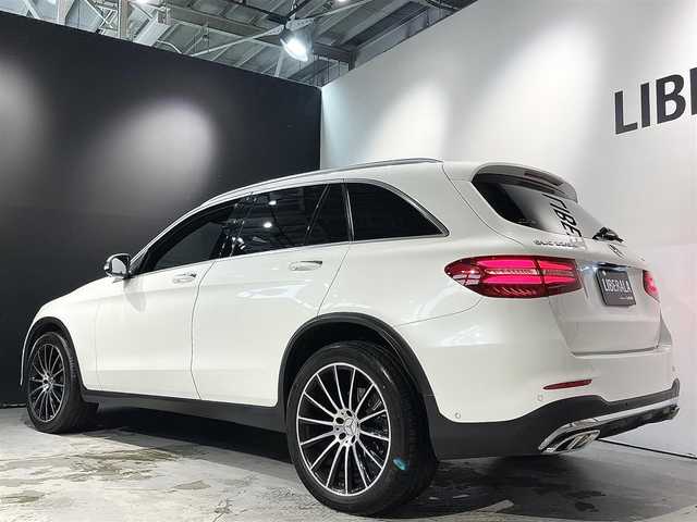 メルセデス・ベンツ ＧＬＣ２２０ d 4マチックスポーツ 道央・札幌 2018(平30)年 3.1万km ダイヤモンドホワイト AMGスタイリングパッケージ/レーダーセーフティパッケージ/・アクティブブレーキアシスト/・アクティブレーンキーピングアシスト/・アクティブブラインドスポットアシスト/・ディスタンスパイロットディストロニック/・PRE-SAFE/360°カメラシステム/LEDインテリジェントライトシステム/アクティブハイビームアシストプラス/パーキングパイロット(縦列/並列駐車)/パークトロニック/メモリー付パワーシート(D/N)/電動ランバーサポート(D/N)/シートヒーター(D/N)/ヘッドアップディスプレイ/COMANDシステム/・フルセグTVチューナー/・ETC2.0/社外ドライブレコーダー(前後/車内)/アンビエントライト(3色)/EASY-PACK自動開閉テールゲート/フットトランクオープナー