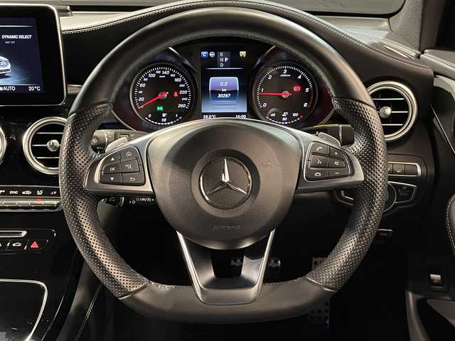 メルセデス・ベンツ ＧＬＣ２２０ d 4マチックスポーツ 道央・札幌 2018(平30)年 3.1万km ダイヤモンドホワイト AMGスタイリングパッケージ/レーダーセーフティパッケージ/・アクティブブレーキアシスト/・アクティブレーンキーピングアシスト/・アクティブブラインドスポットアシスト/・ディスタンスパイロットディストロニック/・PRE-SAFE/360°カメラシステム/LEDインテリジェントライトシステム/アクティブハイビームアシストプラス/パーキングパイロット(縦列/並列駐車)/パークトロニック/メモリー付パワーシート(D/N)/電動ランバーサポート(D/N)/シートヒーター(D/N)/ヘッドアップディスプレイ/COMANDシステム/・フルセグTVチューナー/・ETC2.0/社外ドライブレコーダー(前後/車内)/アンビエントライト(3色)/EASY-PACK自動開閉テールゲート/フットトランクオープナー