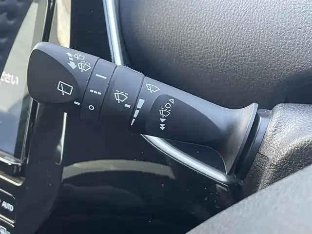 トヨタ プリウス Sツーリングセレクション 群馬県 2020(令2)年 7.5万km スーパーホワイトⅡ モデリスタエアロ/トヨタセーフティセンス/・車線逸脱警報装置/・レーダークルーズコントロール/・オートハイビーム/・衝突被害軽減ブレーキ/純正SDナビゲーション/・フルセグTV/BT/SD/CD/FM/AM/全方位カメラ/バックカメラ/ETC2.0/前方ドライブレコーダー/革張ステアリング/ステアリングリモコン/シートヒーター/プッシュスタート/LEDヘッドライト/フォグライト/オートライト/電動格納ミラー/純正フロアマット