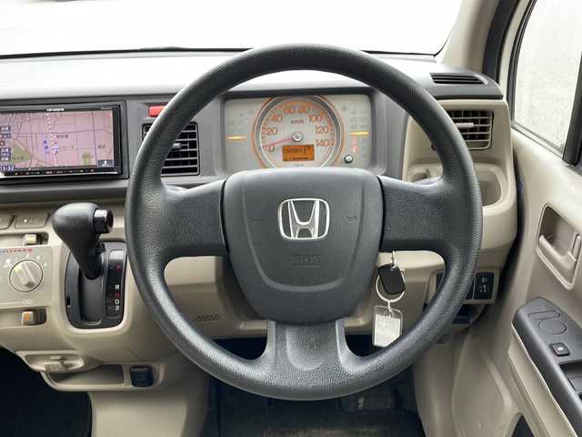 ホンダ ライフ C 富山県 2013(平25)年 9.2万km タフタホワイト 禁煙車/社外メモリナビ/純正フロアマット/社外ＥＴＣ/リモコンキー/ハロゲンヘッドライト/横滑り防止装置/パワーウィンドウ