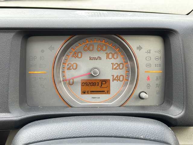 ホンダ ライフ C 富山県 2013(平25)年 9.2万km タフタホワイト 禁煙車/社外メモリナビ/純正フロアマット/社外ＥＴＣ/リモコンキー/ハロゲンヘッドライト/横滑り防止装置/パワーウィンドウ