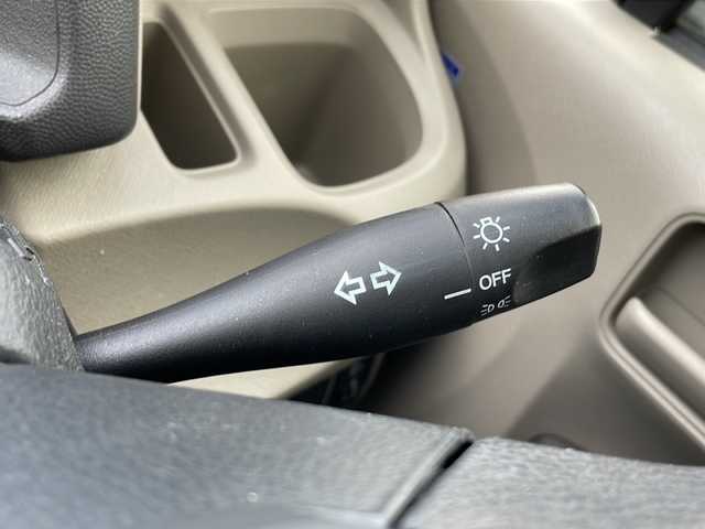 ホンダ ライフ C 富山県 2013(平25)年 9.2万km タフタホワイト 禁煙車/社外メモリナビ/純正フロアマット/社外ＥＴＣ/リモコンキー/ハロゲンヘッドライト/横滑り防止装置/パワーウィンドウ